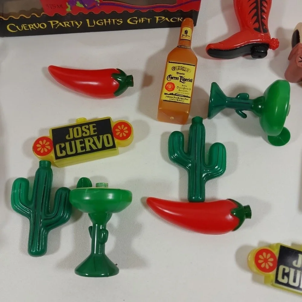 Cuervo Gold Jose Cuervo Party Lights Peppers Cactus Glass Bottles Tequila‎
